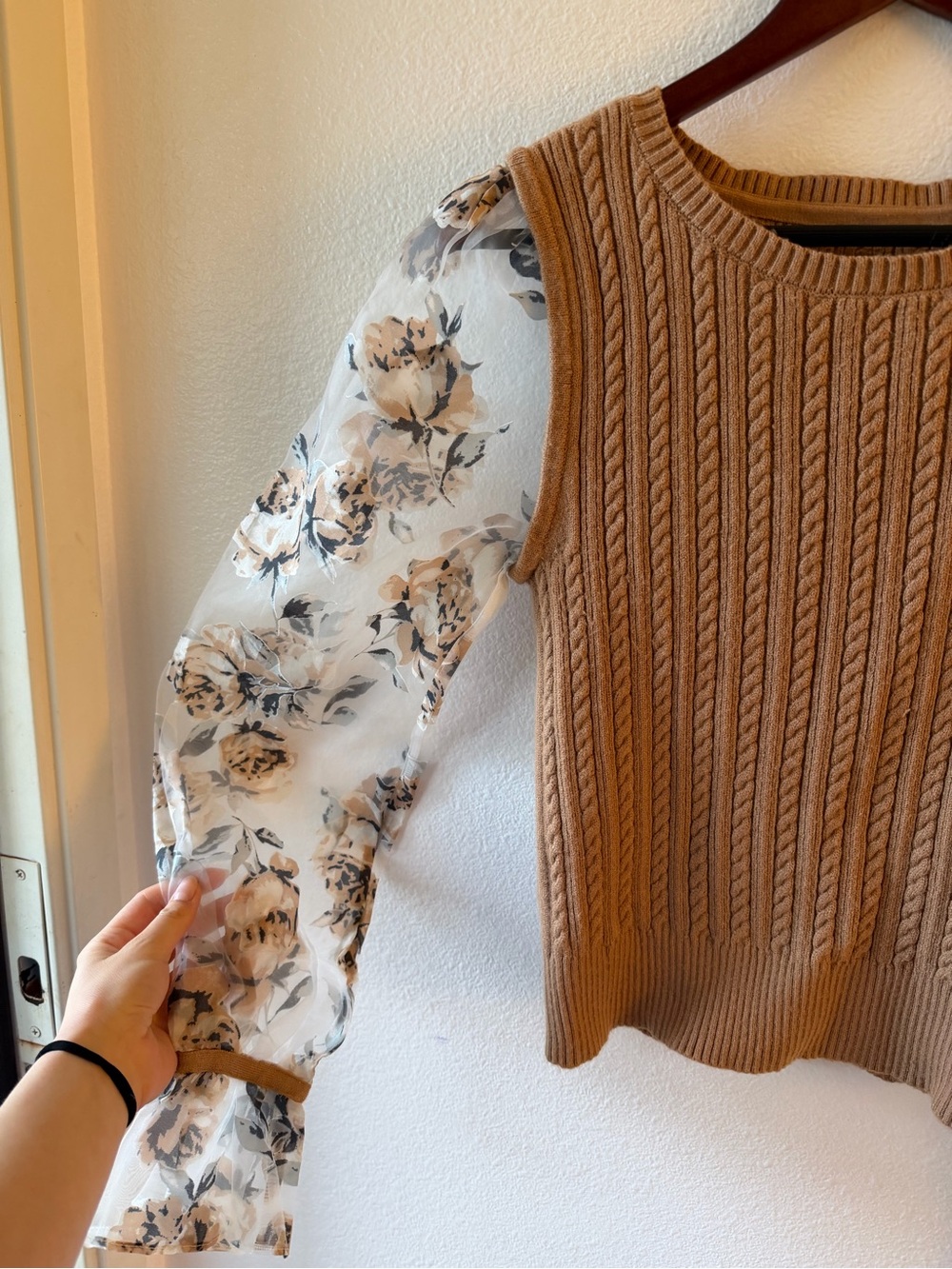 Anthropologie Maeve Sheer Contrast Floral Sleeve Cable Knit Sweater Medium - Picture 2 of 6